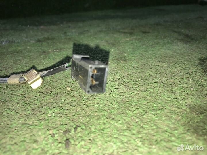 Замок багажника Audi A6 Avante C4 ABC 2.6 1996