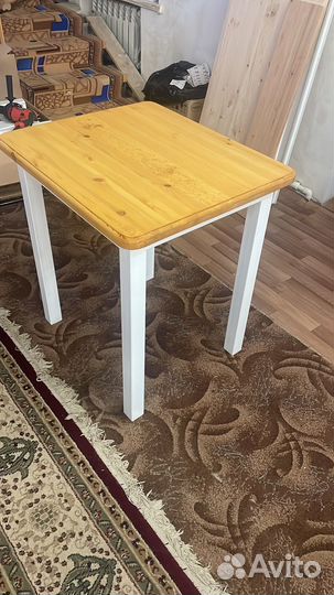 Кухонный стол
