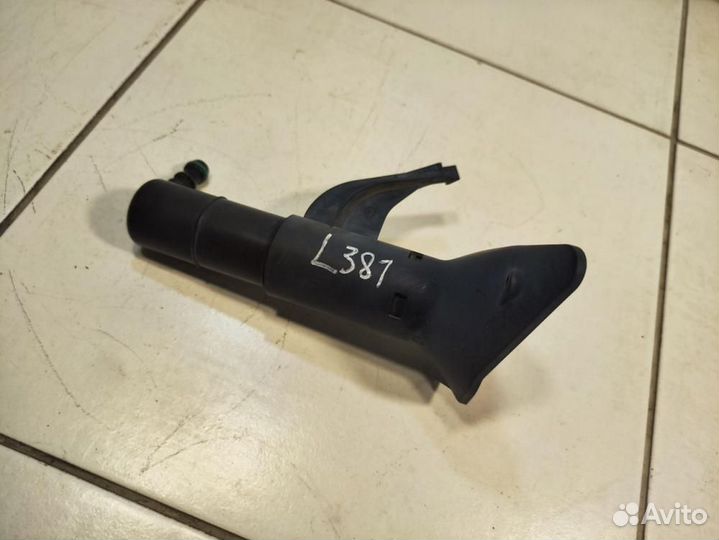 Форсунка омывателя фары Volkswagen Touareg 2 NF 7P