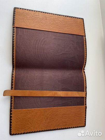 Обложка из кожи