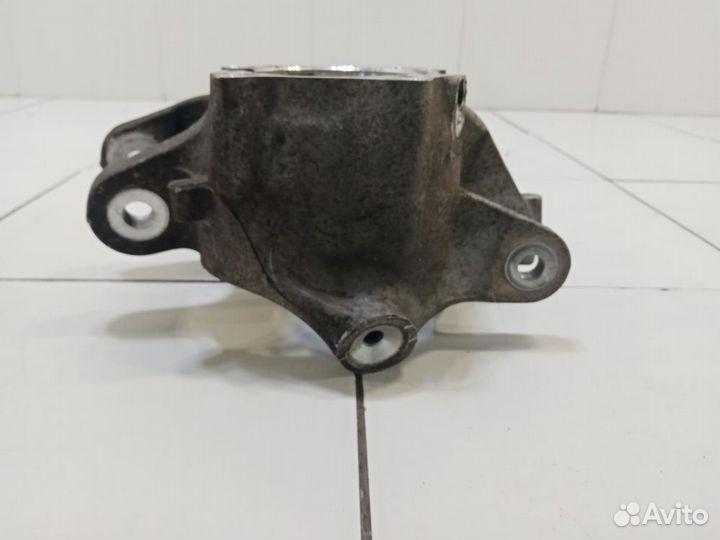 Кулак поворотный задний правый BMW 6-series F06