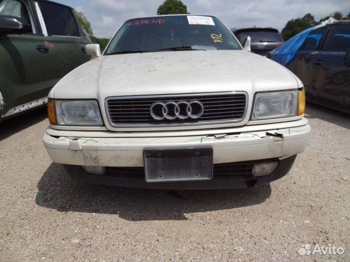 Уголок задний правый Audi 80 B4 AAH 1995