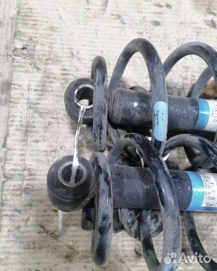 Стойка амортизатора Toyota funcargo