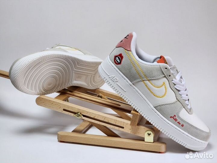 Кроссовки Nike Wmns Air Force 1