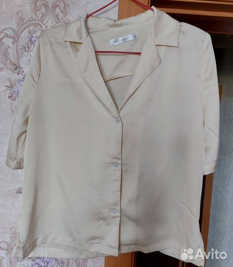 Женская рубашка атласная размер S