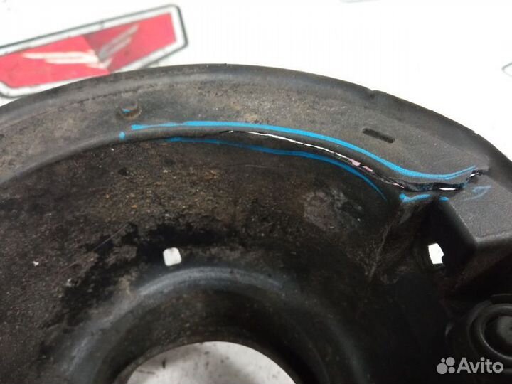 Лючок бензобака Опель Астра J