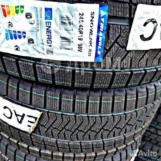 Triangle PL02 245/40 R19 98V