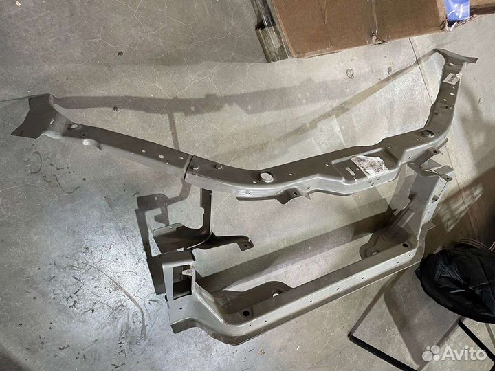 Передняя часть кузова (телевизор) Geely