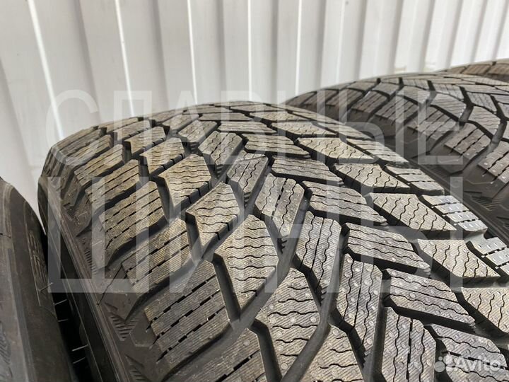 Michelin X-Ice Snow SUV 235/60 R18 107T