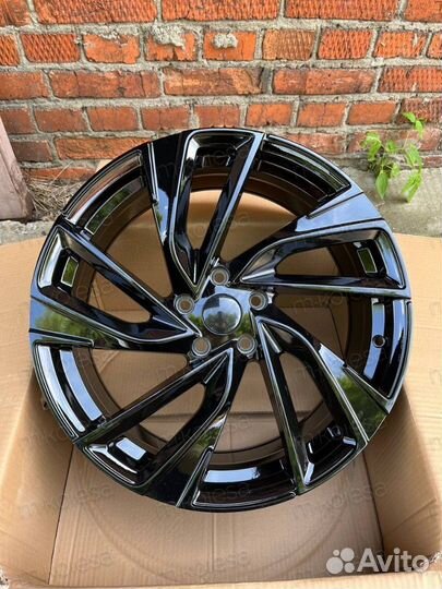 Новые диски audi A3 A4 Q3 Q5 R19