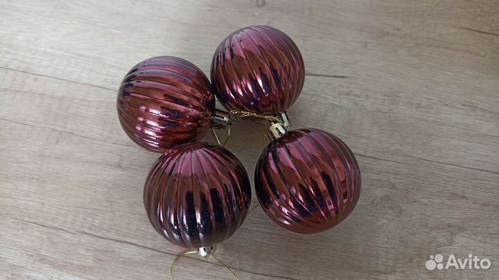 Новогодние игрушки