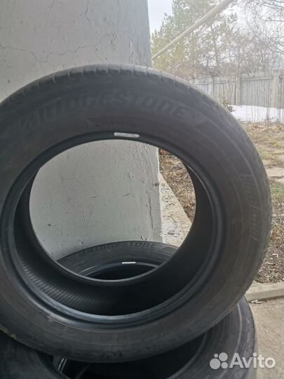 Bridgestone Turanza T001 215/60 R16