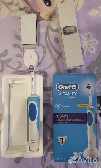 Электрическая зубная щетка Oral-B Vitality 3D