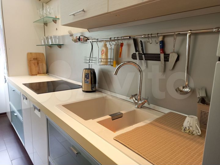 3-к. квартира, 80 м², 3/10 эт.