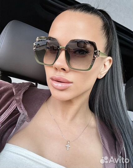 Солнцезащитные очки женские chanel