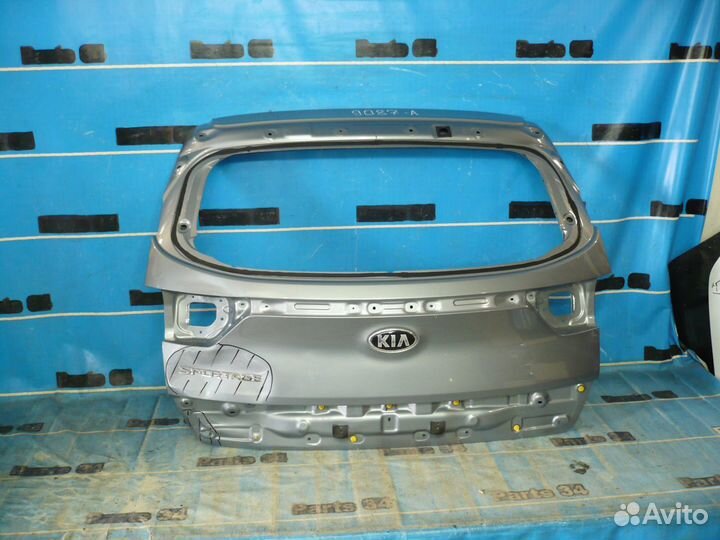 Kia Sportage 4 Крышка багажника б/у.оригинал