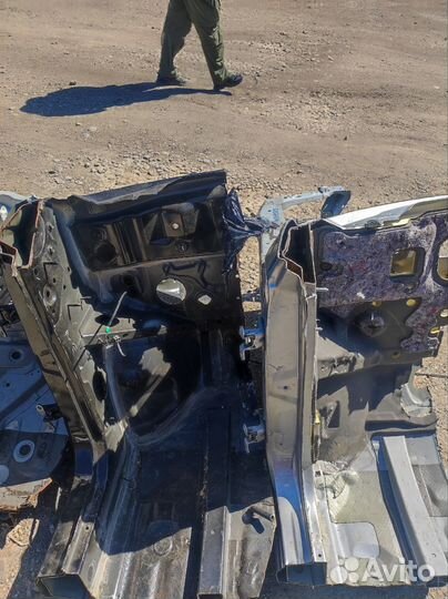 Четверть передняя левая Nissan Qashqai J11