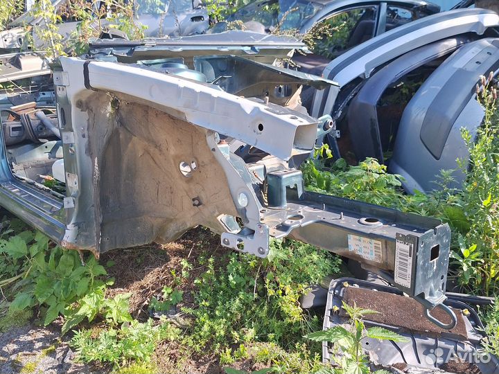 Правая четверть skoda octavia tyr