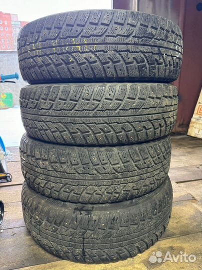 Kumho Radial 857 215/70 R16