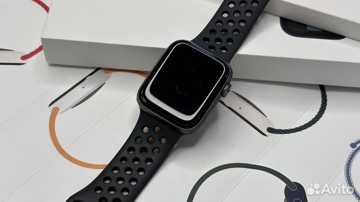 Apple Watch Series 4 44mm Nike Space Gray