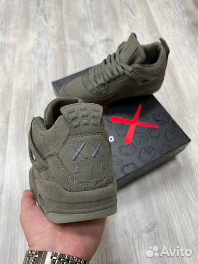 Nike air jordan 4 Kaws