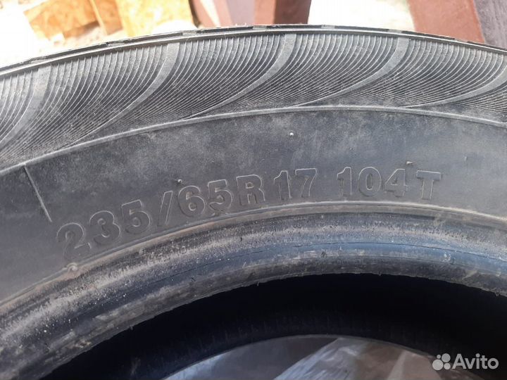 Kumho Solus KL21 235/65 R17 104