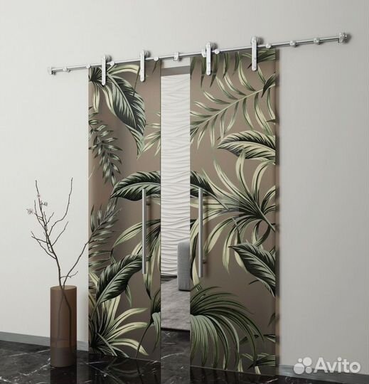 Дверь стеклянная алюминиевая