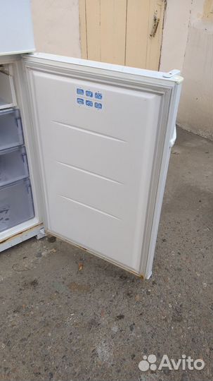 Холодильник Бирюса