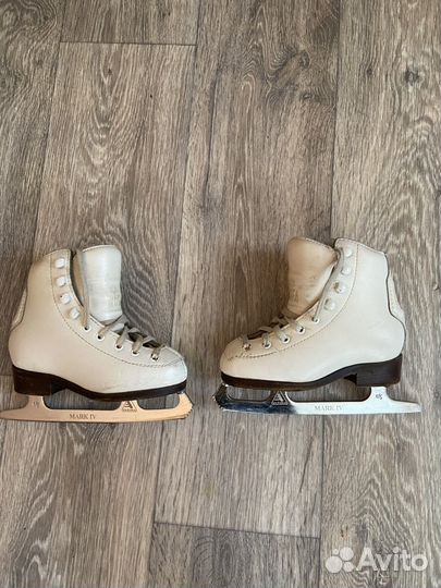 Фигурные коньки wifa