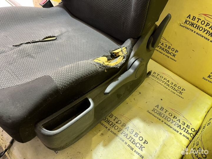 Сидение переднее левое Peugeot 308 2010 хэтчбек