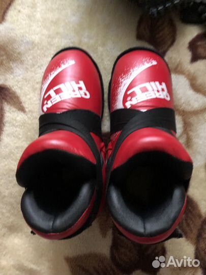 Боксерские перчатки