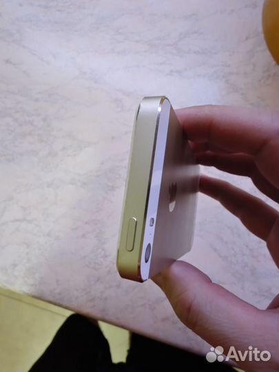 Телефон iPhone 5s