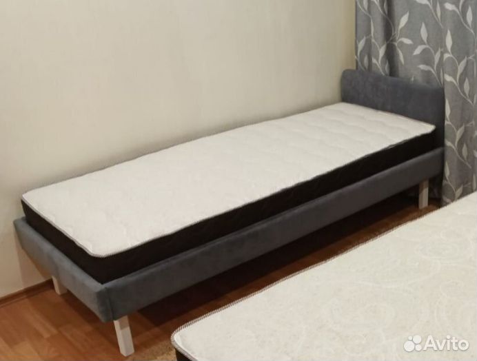 Детская кровать с мягким изголовьем