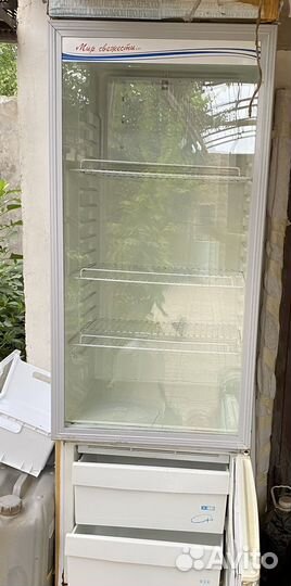 Витринный холодильник