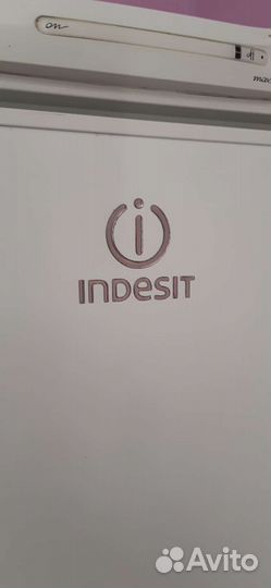 Холодильник indesit