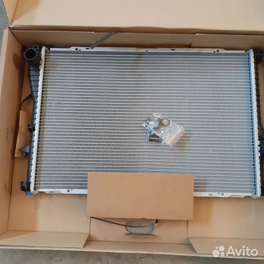 Радиатор охлаждения бмв е39