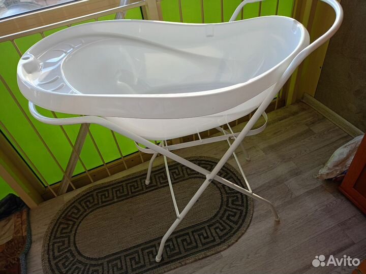 Детская ванночка с подставкой