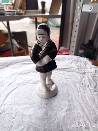 Статуэтка девочка блокадница