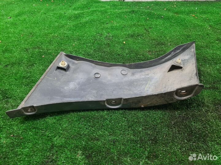 Накладка на крыло правая Toyota RAV4 XA10