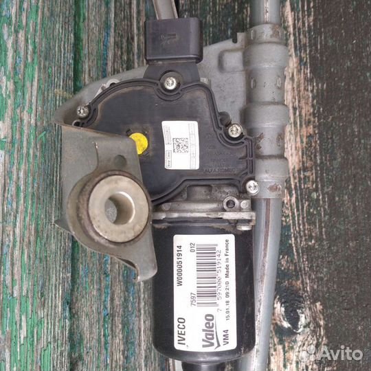 Трапеция дворников на iveco дейли