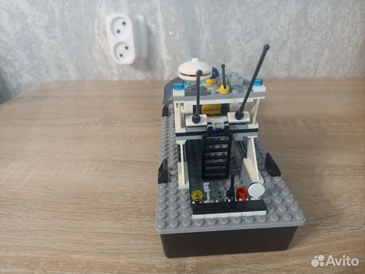 Lego city полицейский катер