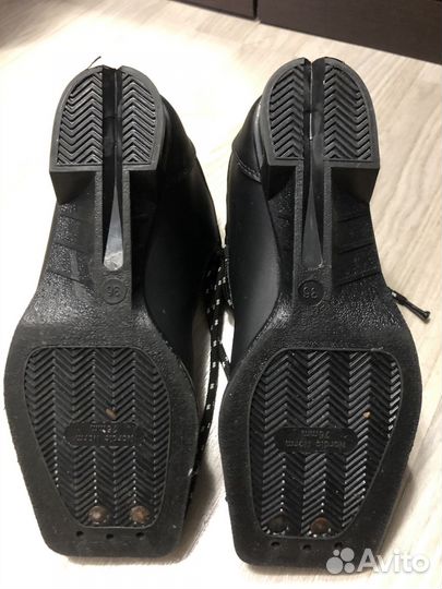 Лыжные ботинка