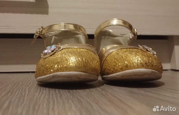 Туфли для девочки