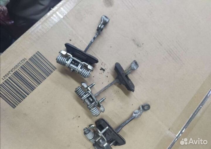 Ограничитель двери