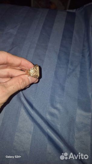 Мужская золотая печатка 19 размер
