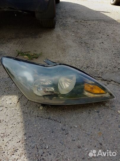 Продам фару б/у для Форд фокус2 правую