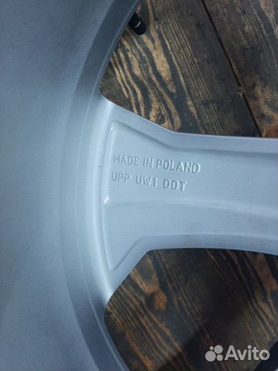 Оригинальный комплект r22 Audi Q7/RSQ7