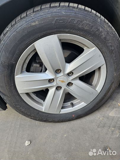 Bridgestone Dueler H/T 843 215/60 R17 96H