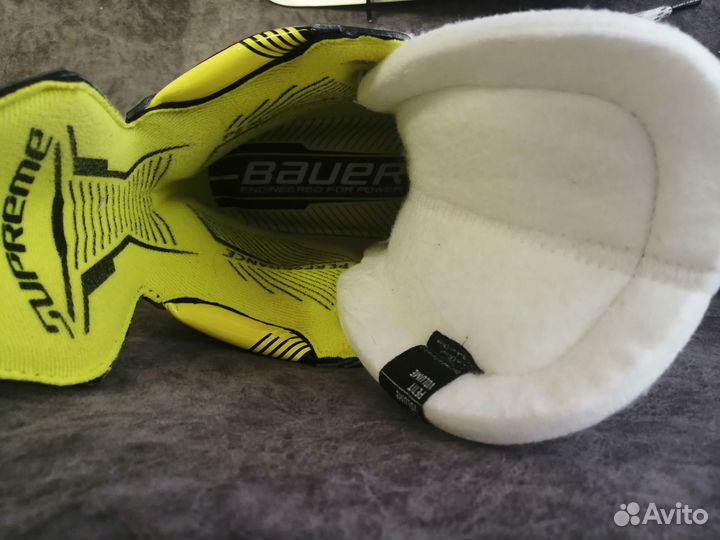 Продам профессиональные хоккейные коньки