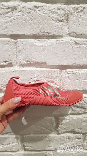 Кроссовки-чешки Adidas